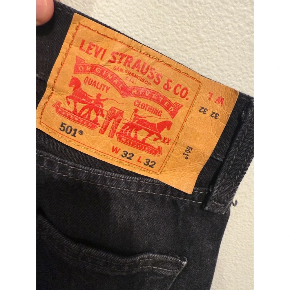 Levi's 501 Straight Jeans Men's 32x32 Black‎ Denim Cotton Dark Wash 5 Pocket